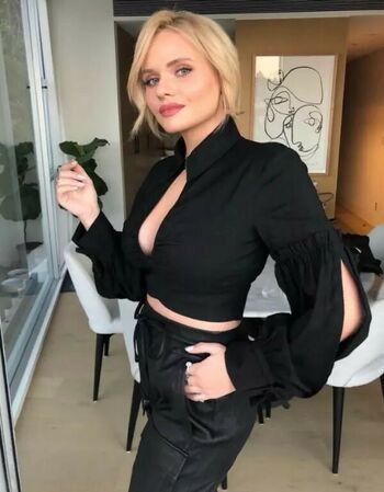 Alli Simpson