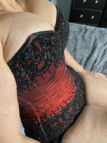 alluring_angel_annabelle
