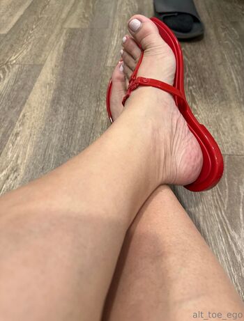alt_toe_ego