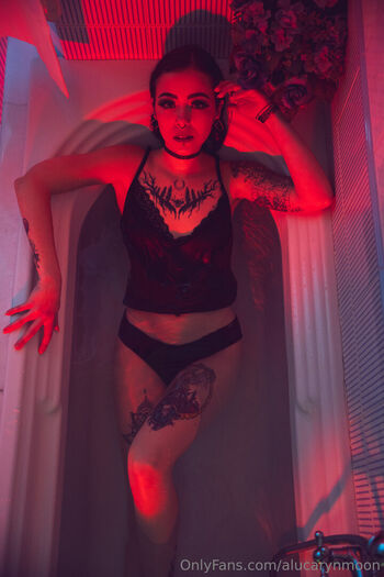alucarynmoon