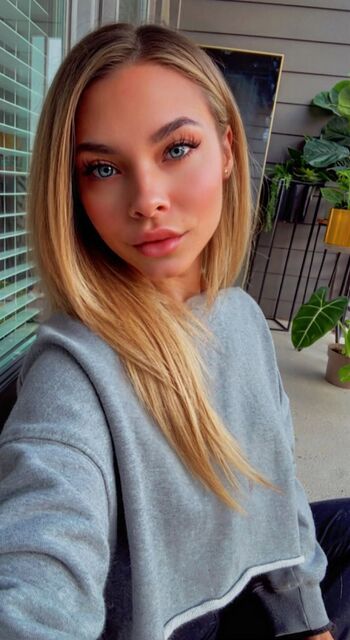 Alyssa Lyssaroo