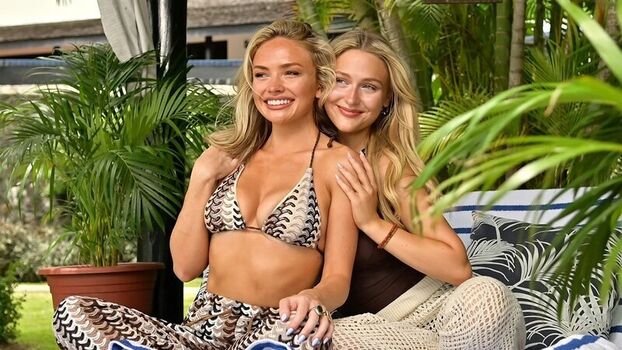 Alyvia Alyn Lind