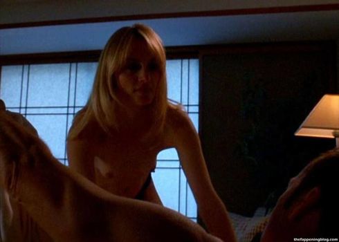 Amber Valletta