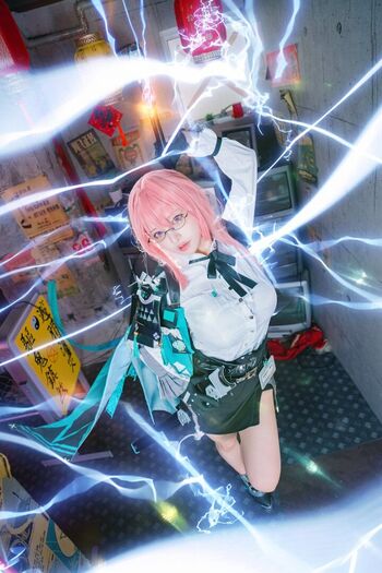 Ami Honami