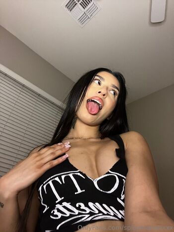amiramoonxo