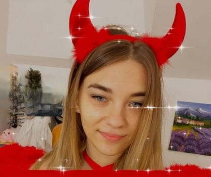 AmoreKiwik
