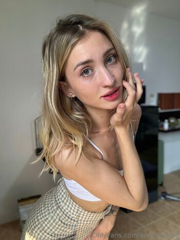 Amy_lovvee