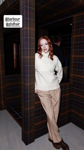 Amybeth McNulty