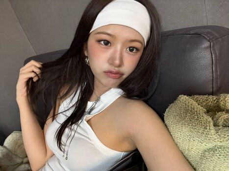 An Yujin 안유진 |