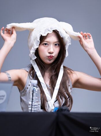 An Yujin 안유진 |