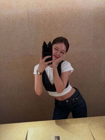 An Yujin 안유진 |