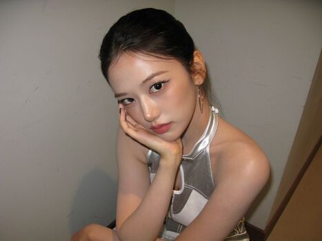 An Yujin 안유진 |