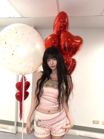 An Yujin 안유진 |