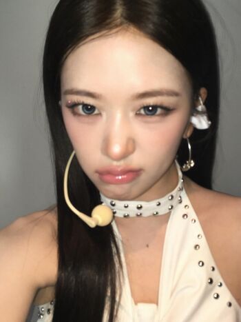 An Yujin 안유진 |