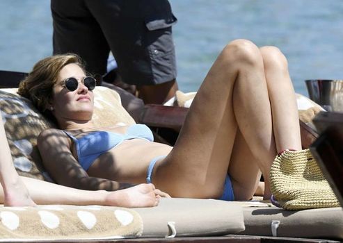 Ana Beatriz Barros