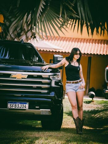 Ana Castela