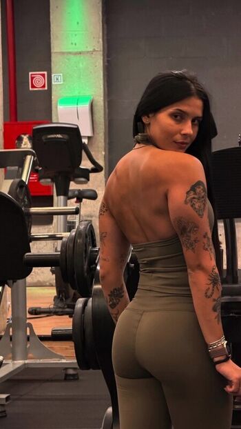 Ana Castela