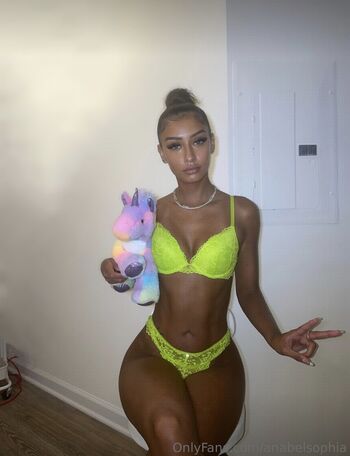 Anabel Sophia