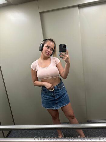 anabelle_hills