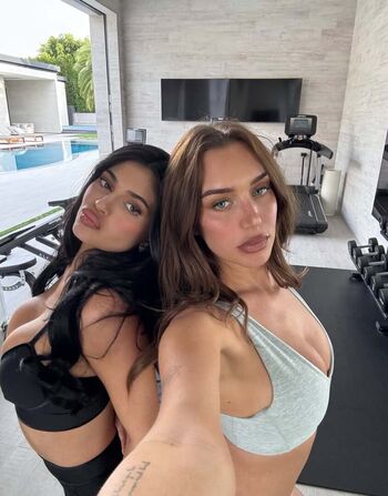 Anastasia Karanikolaou (Stassiebaby)