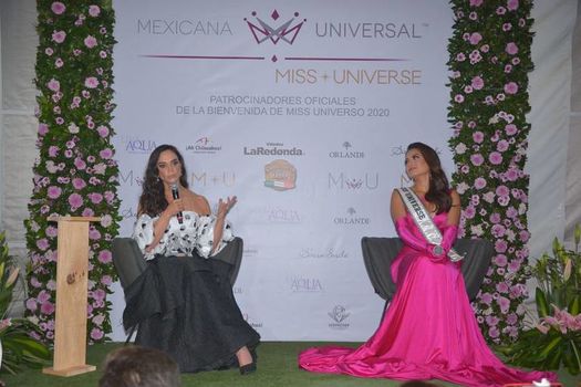 Andrea Meza
