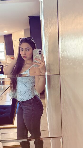 Aneliz Leon