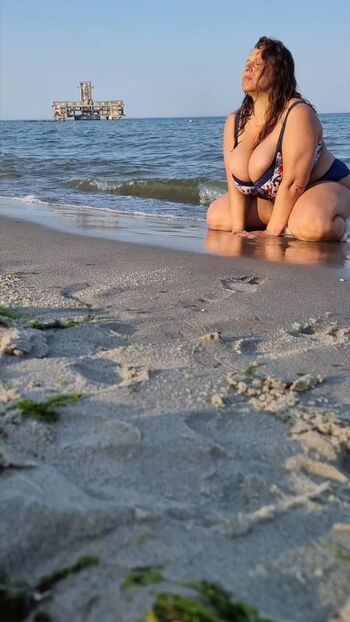 Aneta Buena