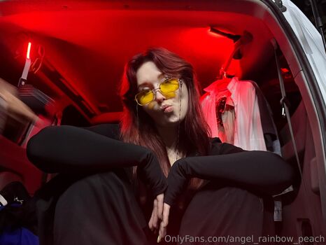 angel_rainbow_peach
