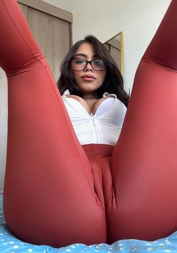 Angela López