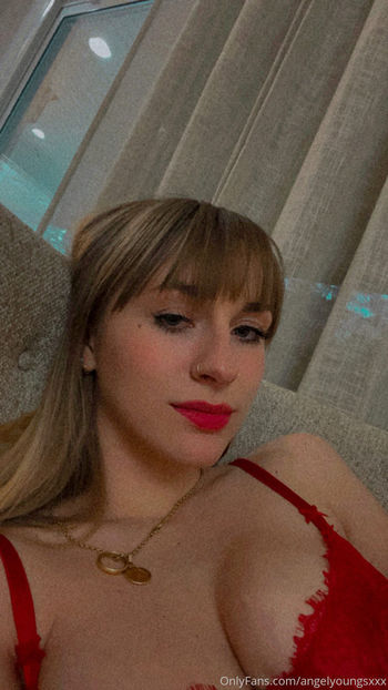 angelyoungsxxx