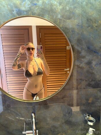 angelyoungsxxx