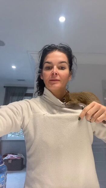 Angie Harmon