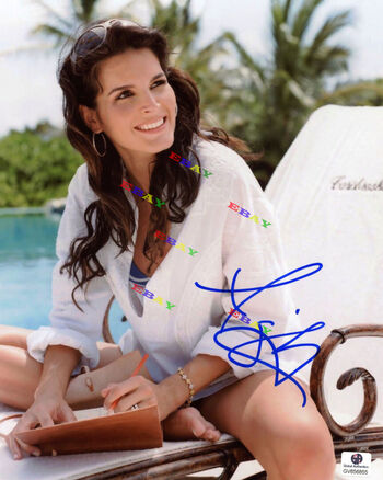 Angie Harmon