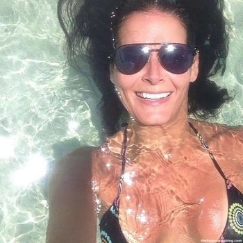 Angie Harmon