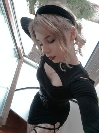 anita_raev