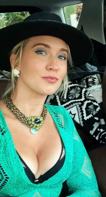Anna Camp