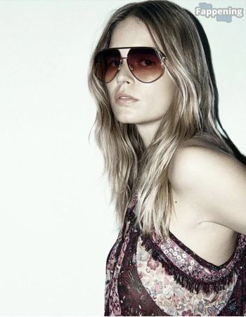 Anna Ewers