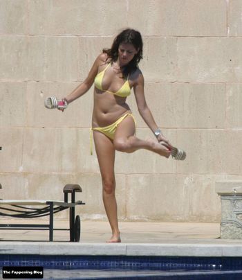 Anna Friel