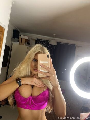 Anna Hunt