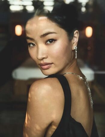 Anna Sawai
