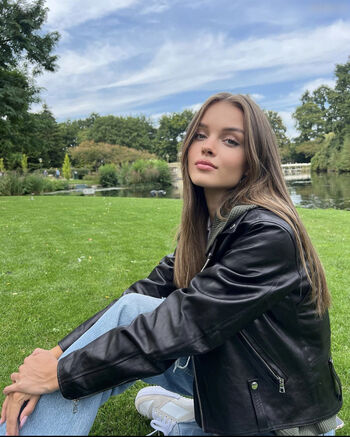 Anna Zak