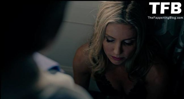 Annabelle Wallis