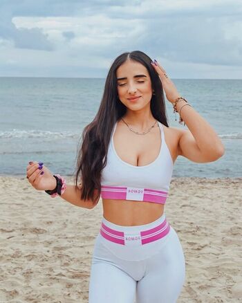 Annamaria Dore