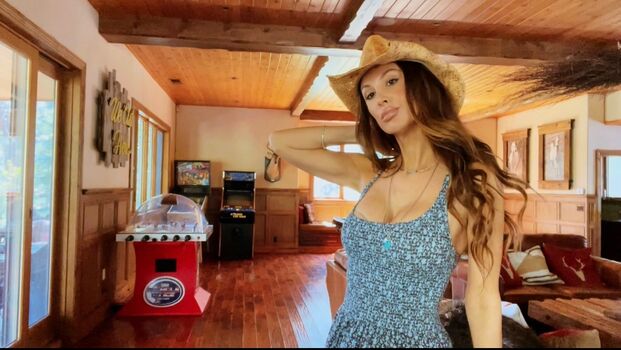 Anne ASMR