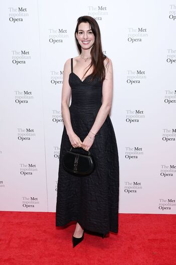 Anne Hathaway