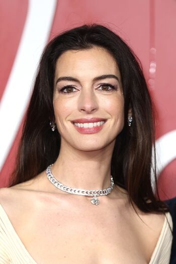 Anne Hathaway