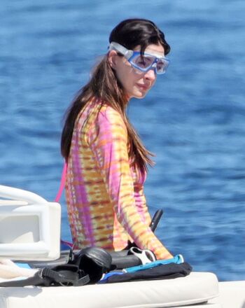 Anne Hathaway