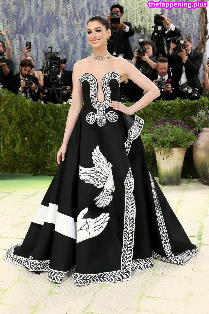 Anne Hathaway