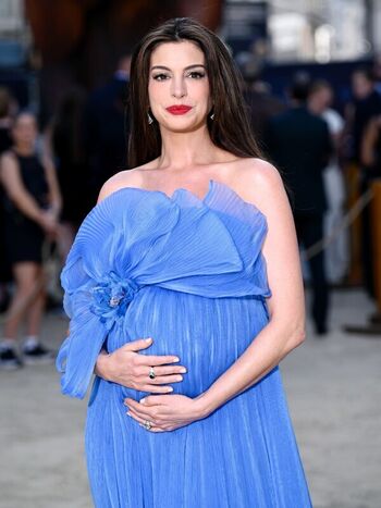 Anne Hathaway