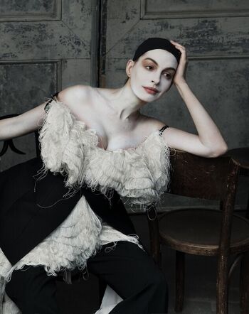 Anne Hathaway